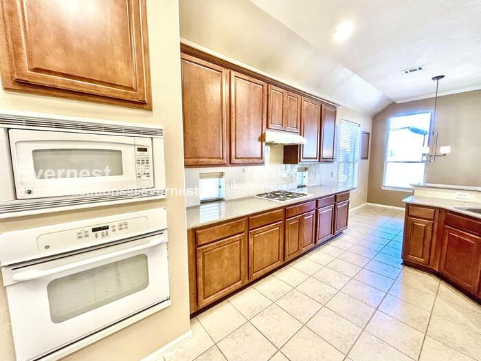 2840 S Serrano - Photo 3 of 25