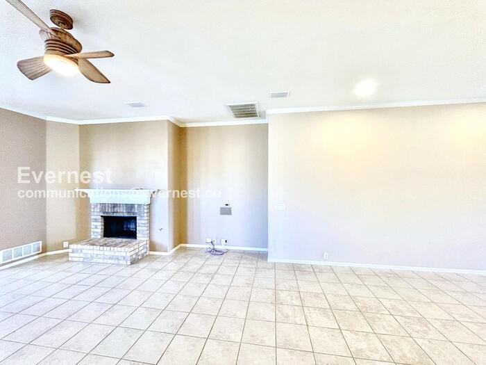 2840 S Serrano - Photo 6 of 25