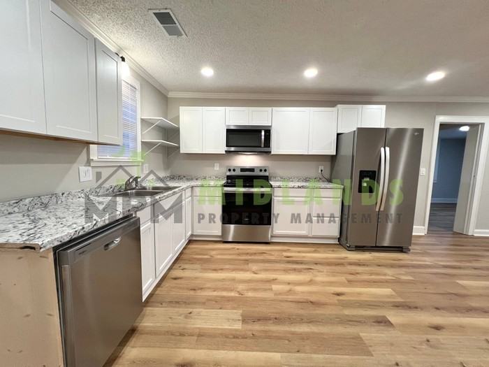 1348 Ramblin Rd - Photo 7 of 44