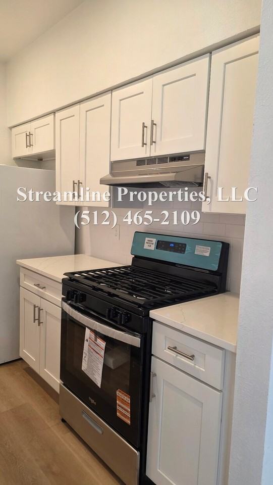 11306 Nicole Cv #A - Photo 3 of 8