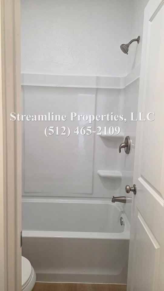 11306 Nicole Cv #A - Photo 7 of 8