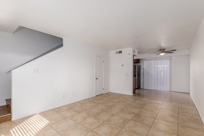 6006 W Oregon Ave #D - Photo 7 of 20