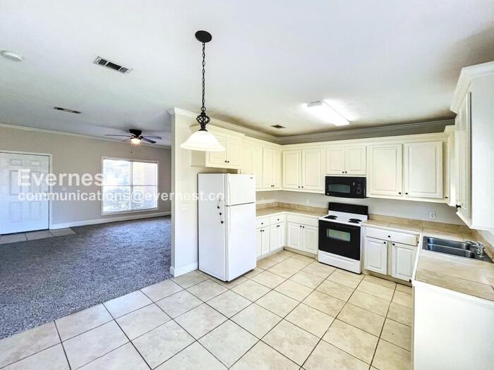 571 King Ranch Rd - Photo 2 of 21