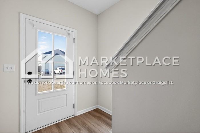 3049 Hearthstone Way - Photo 4 of 32