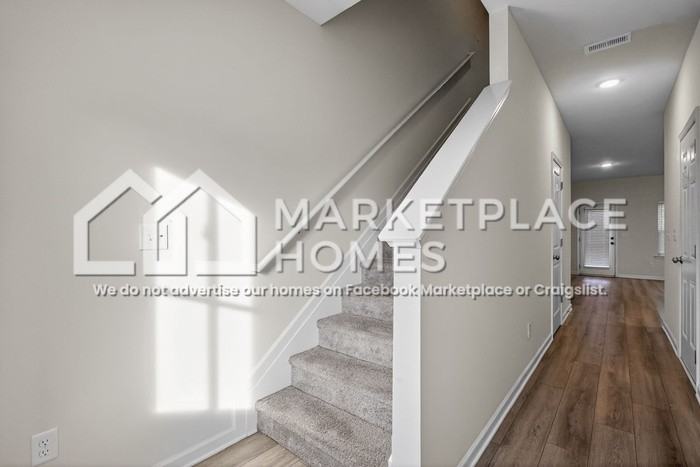 3049 Hearthstone Way - Photo 5 of 32