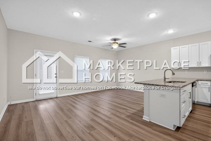 3049 Hearthstone Way - Photo 7 of 32