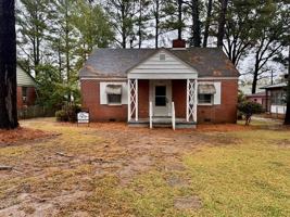 featured image of 607 Fairfax Ave Ne