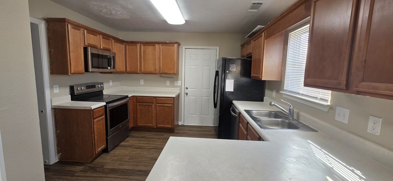 150 Howard Woody Dr #1 - Photo 4 of 11