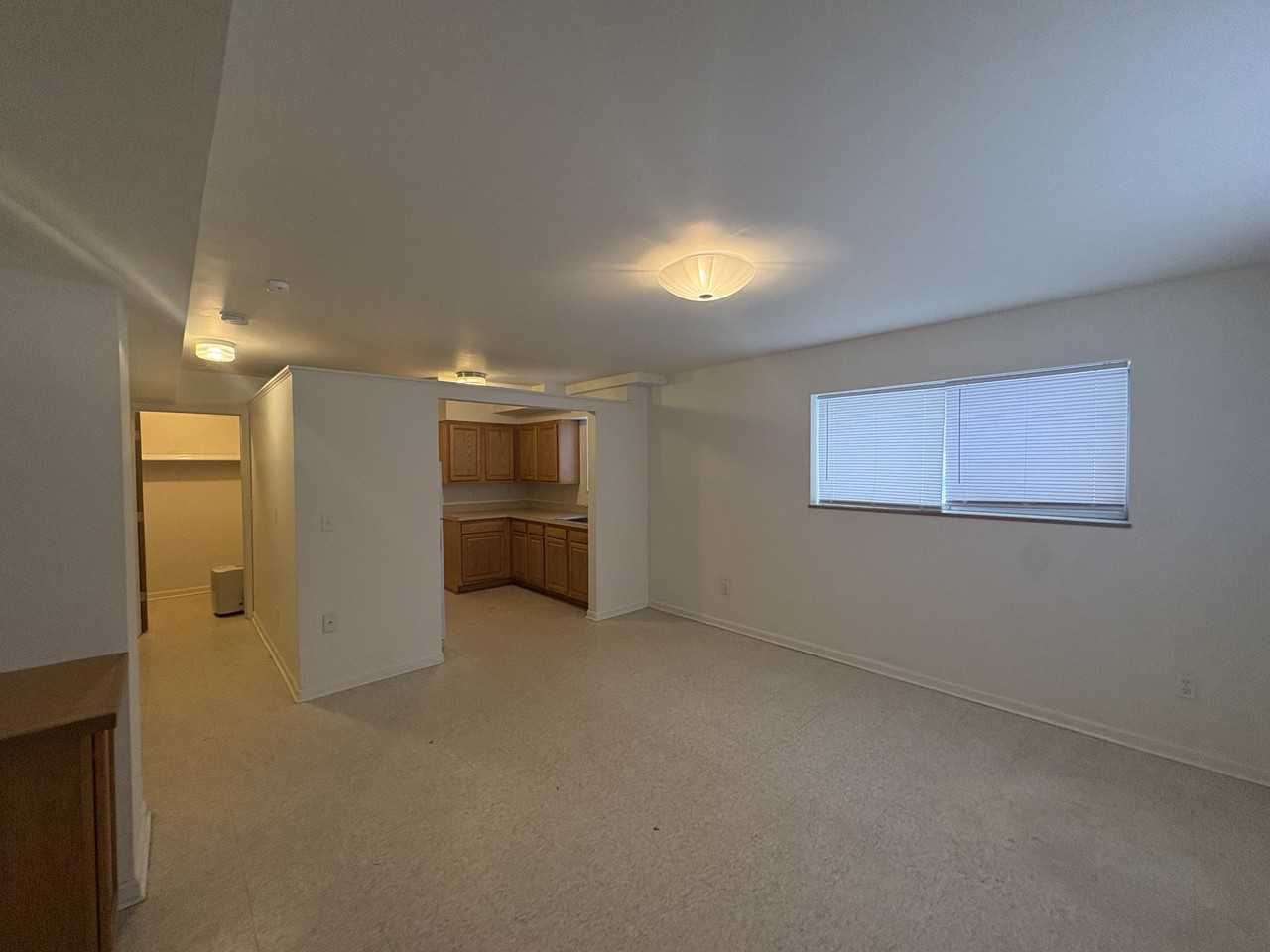 2053 Abbott - 5 #5 - Photo 7 of 11