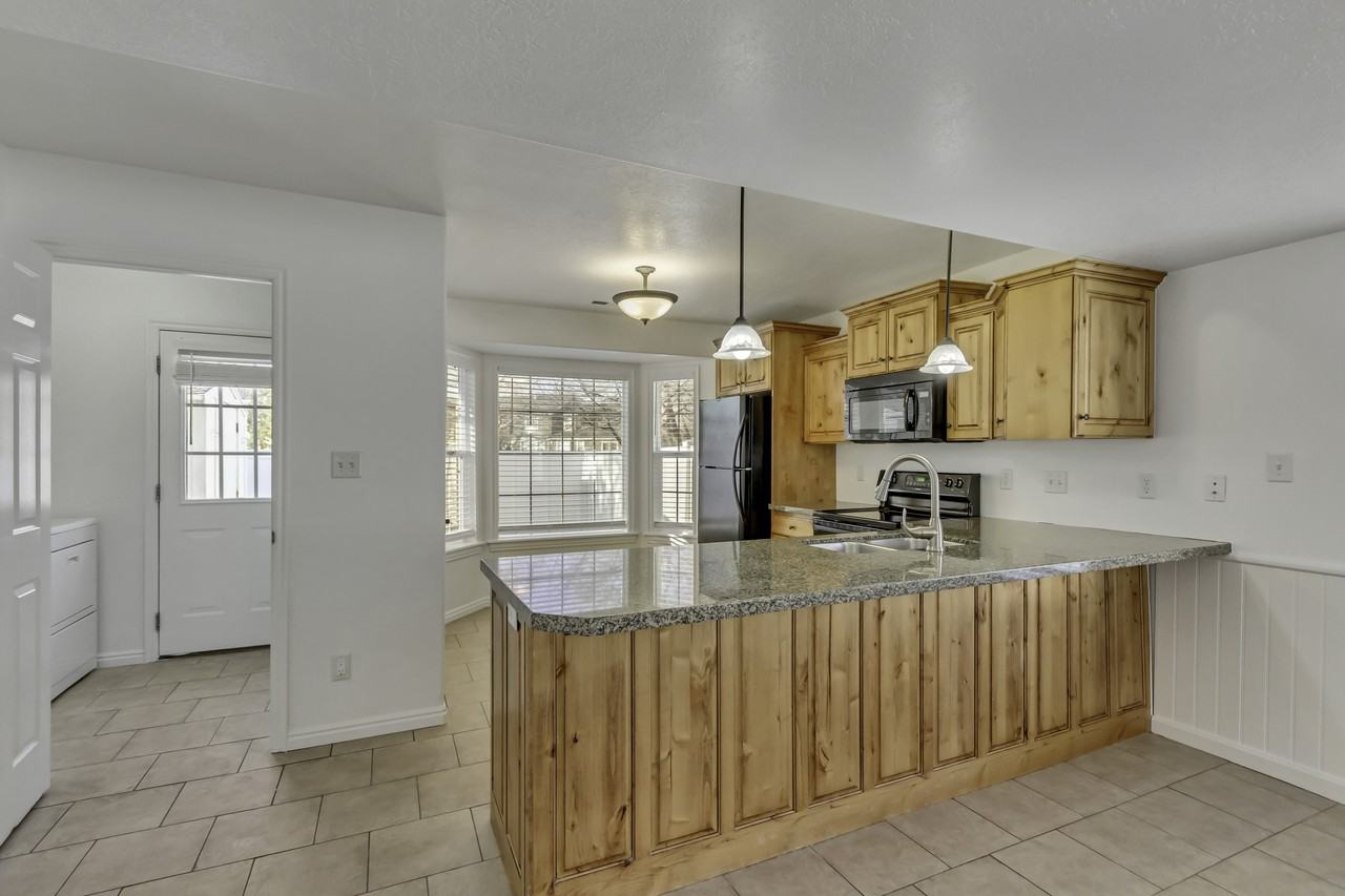 816 N 175 E #1 - Photo 7 of 40