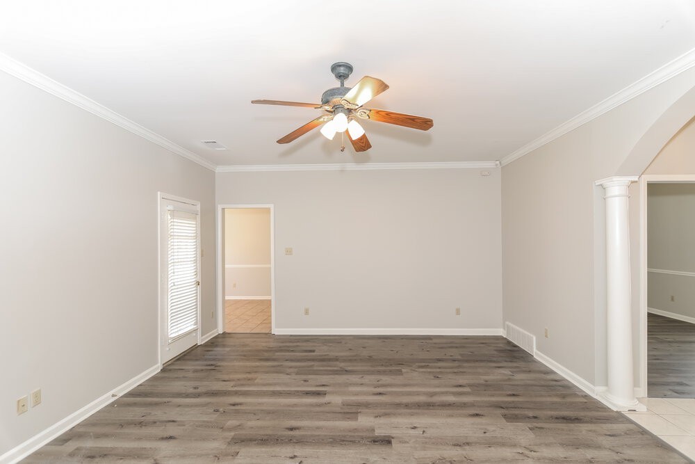 5033 Thornebrook Cv - Photo 5 of 17