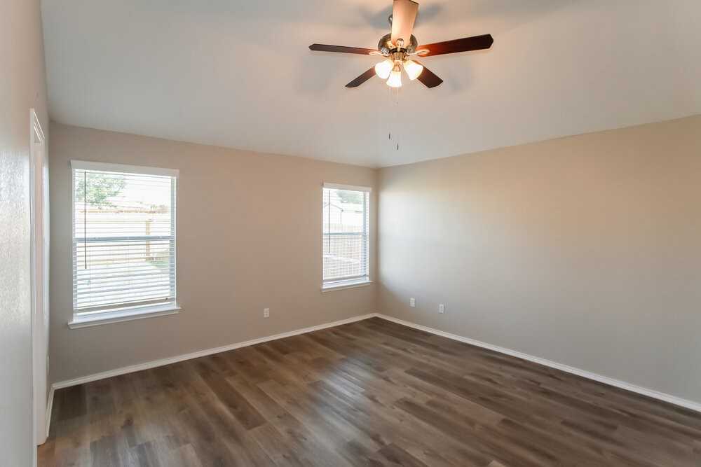 1304 Barrel Run - Photo 7 of 16