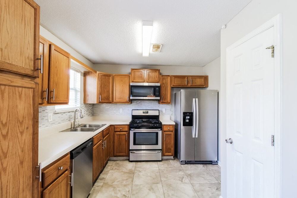 248 Kings Cv - Photo 6 of 19