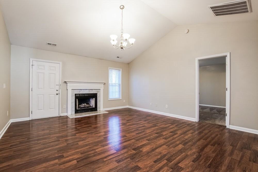 4012 Mindspring Dr - Photo 4 of 16