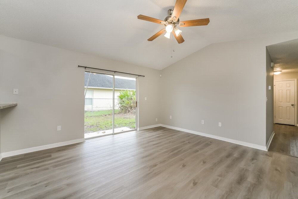 1323 Dover Dr - Photo 4 of 16