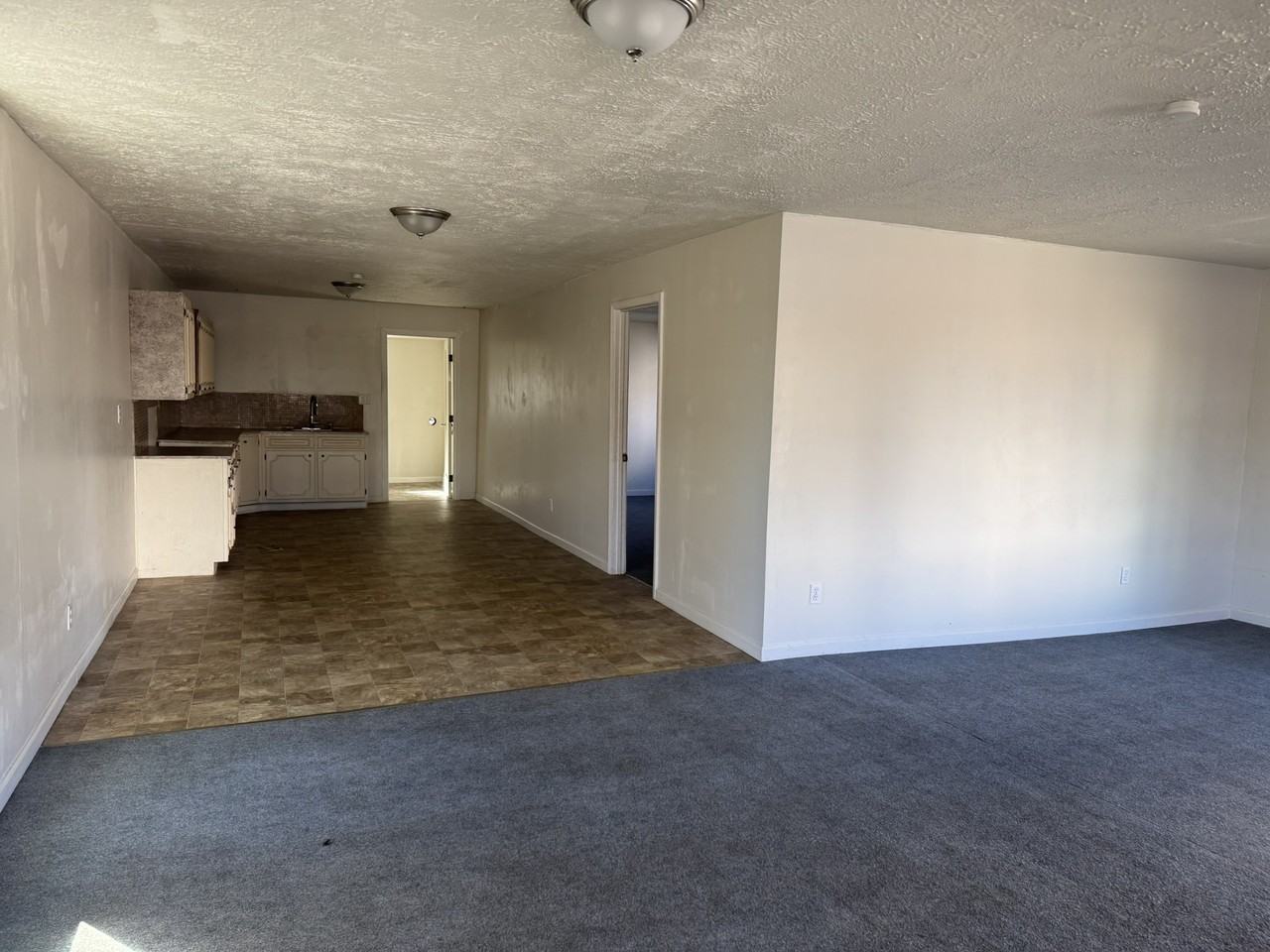 724 Searcy Ave #1 - Photo 3 of 7