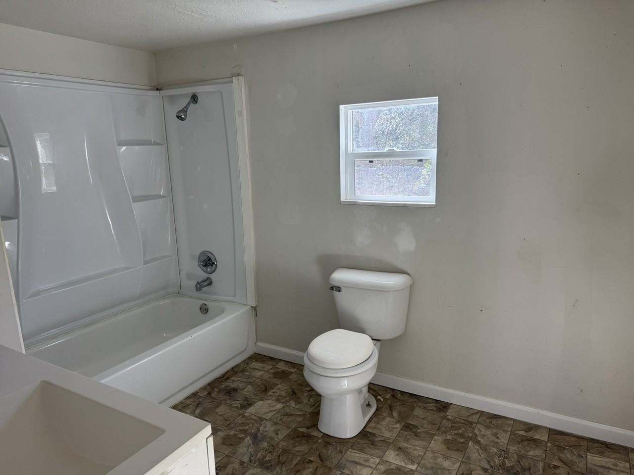 724 Searcy Ave #1 - Photo 6 of 7