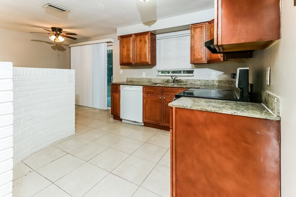 4420 N Shore Dr - Photo 7 of 16