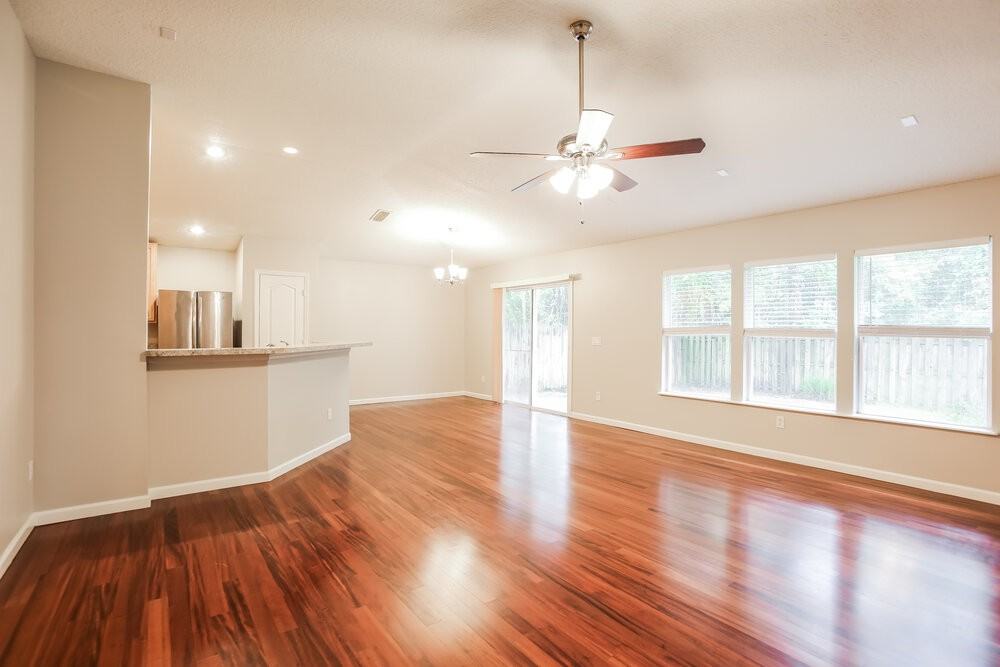 1322 Dunns Lake Dr - Photo 4 of 16