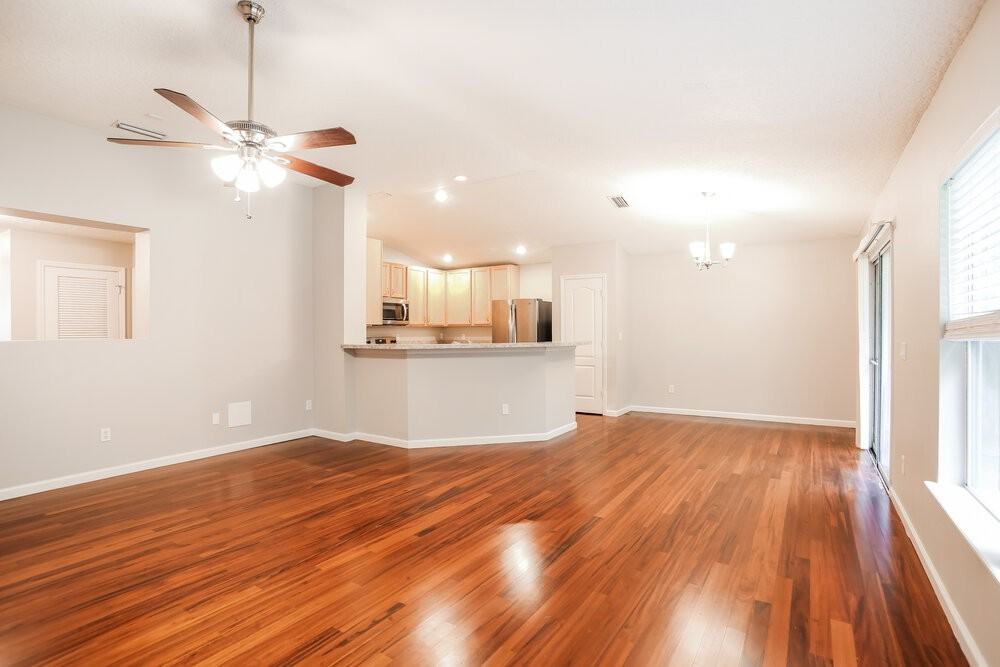 1322 Dunns Lake Dr - Photo 5 of 16