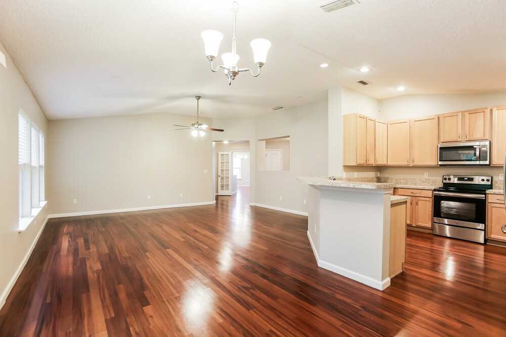 1322 Dunns Lake Dr - Photo 7 of 16