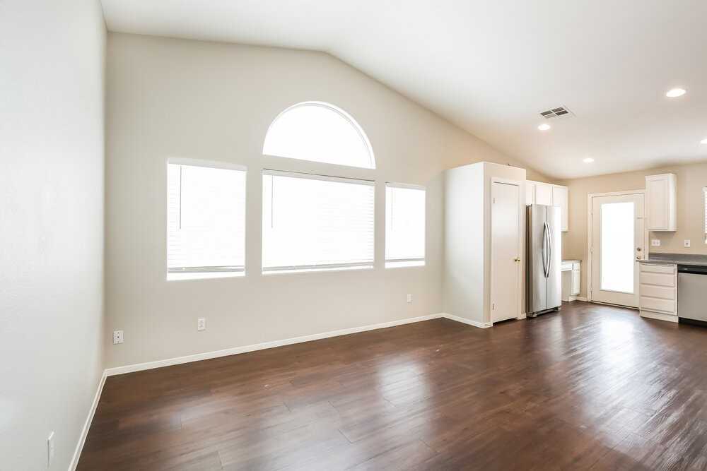 438 River Glider Ave - Photo 3 of 16