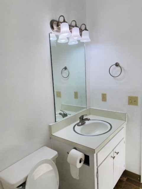 828 Olive St #1 - Photo 5 of 9