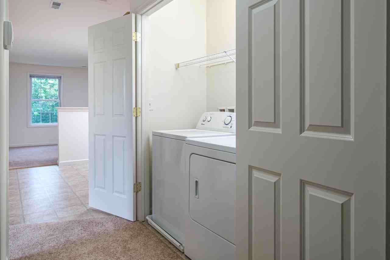 303 College Manor Ave - Photo 6 of 11