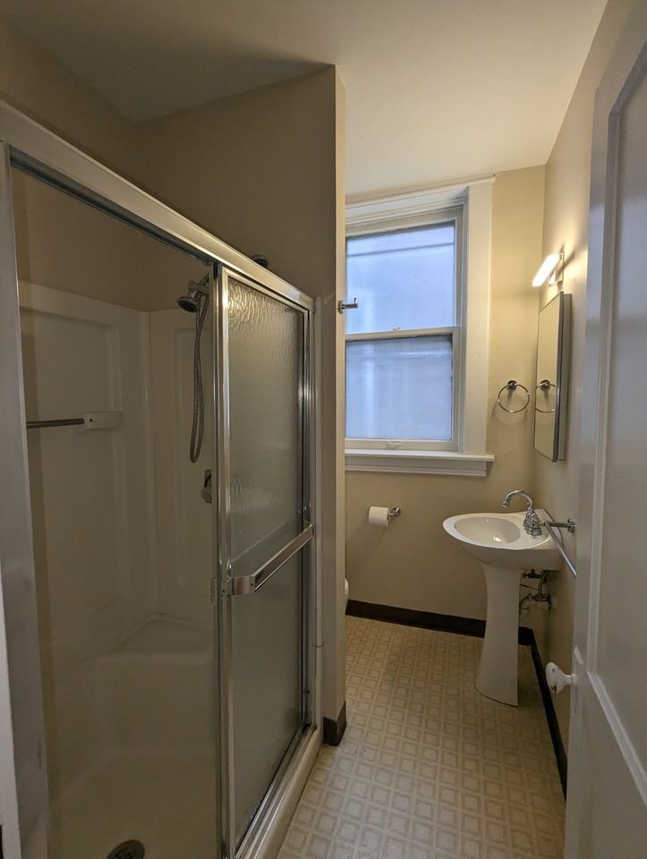 1100 Louisville Ave #1S - Photo 5 of 14