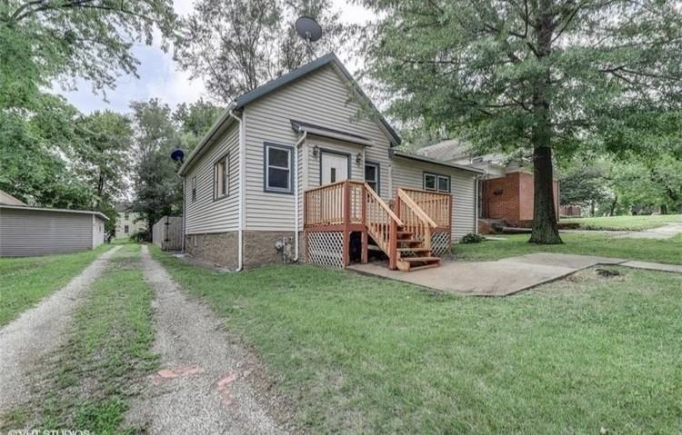 747 Chestnut St #1 - Photo 6 of 15