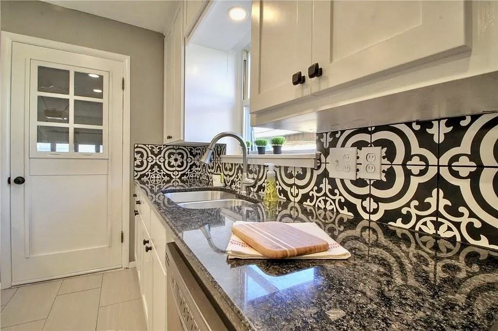 10616 Greystone Ave #NA - Photo 4 of 20