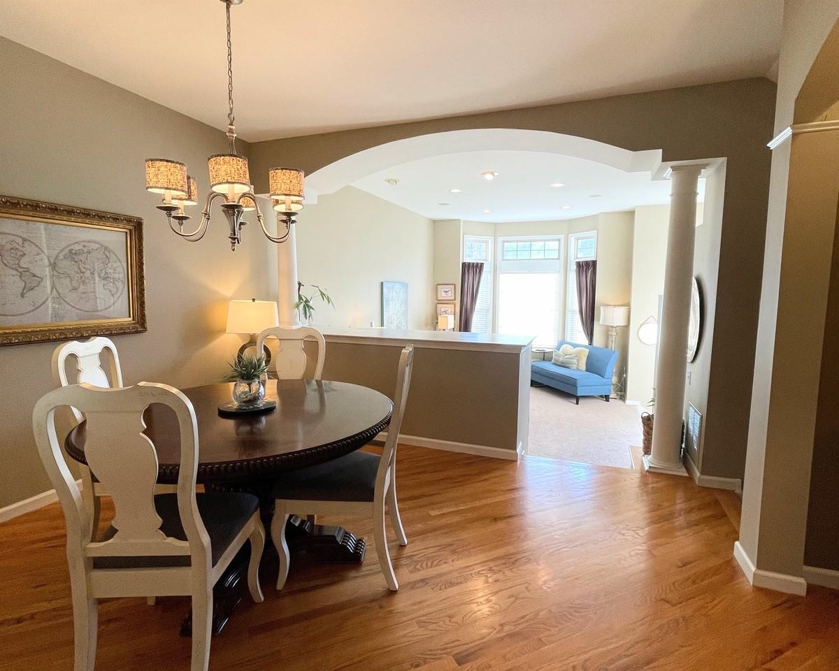 4085 Waterford Dr #1 - Photo 5 of 17