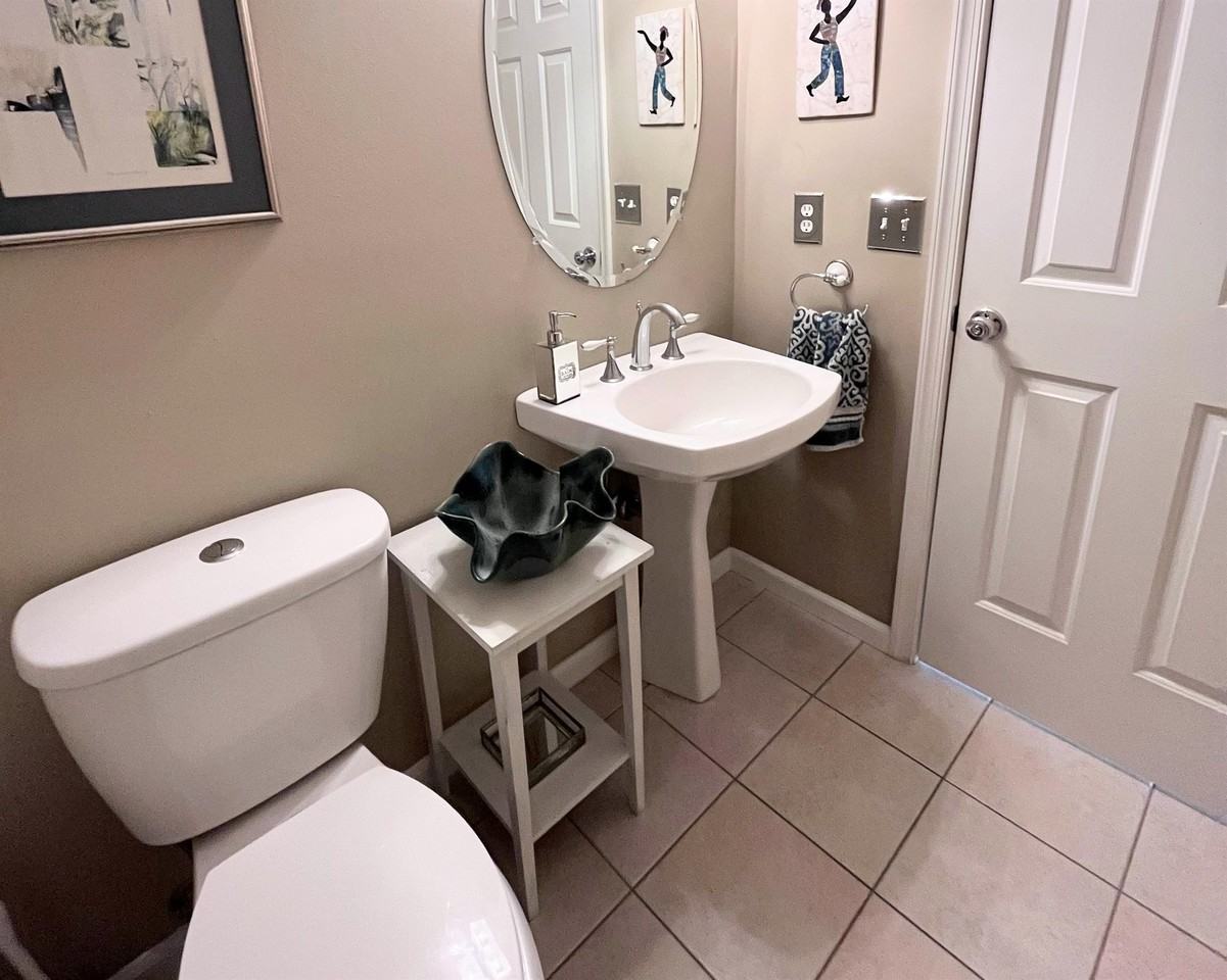 4085 Waterford Dr #1 - Photo 7 of 17