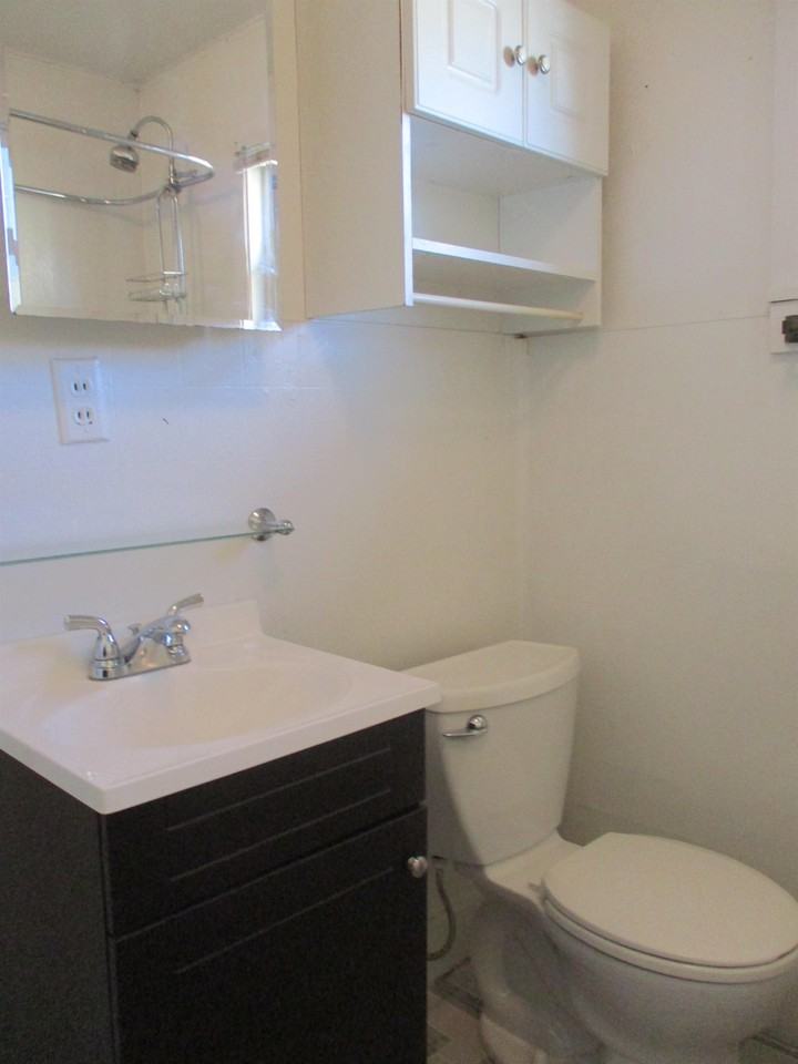 157 1/2 Monroe St #157-1-2 - Photo 7 of 7