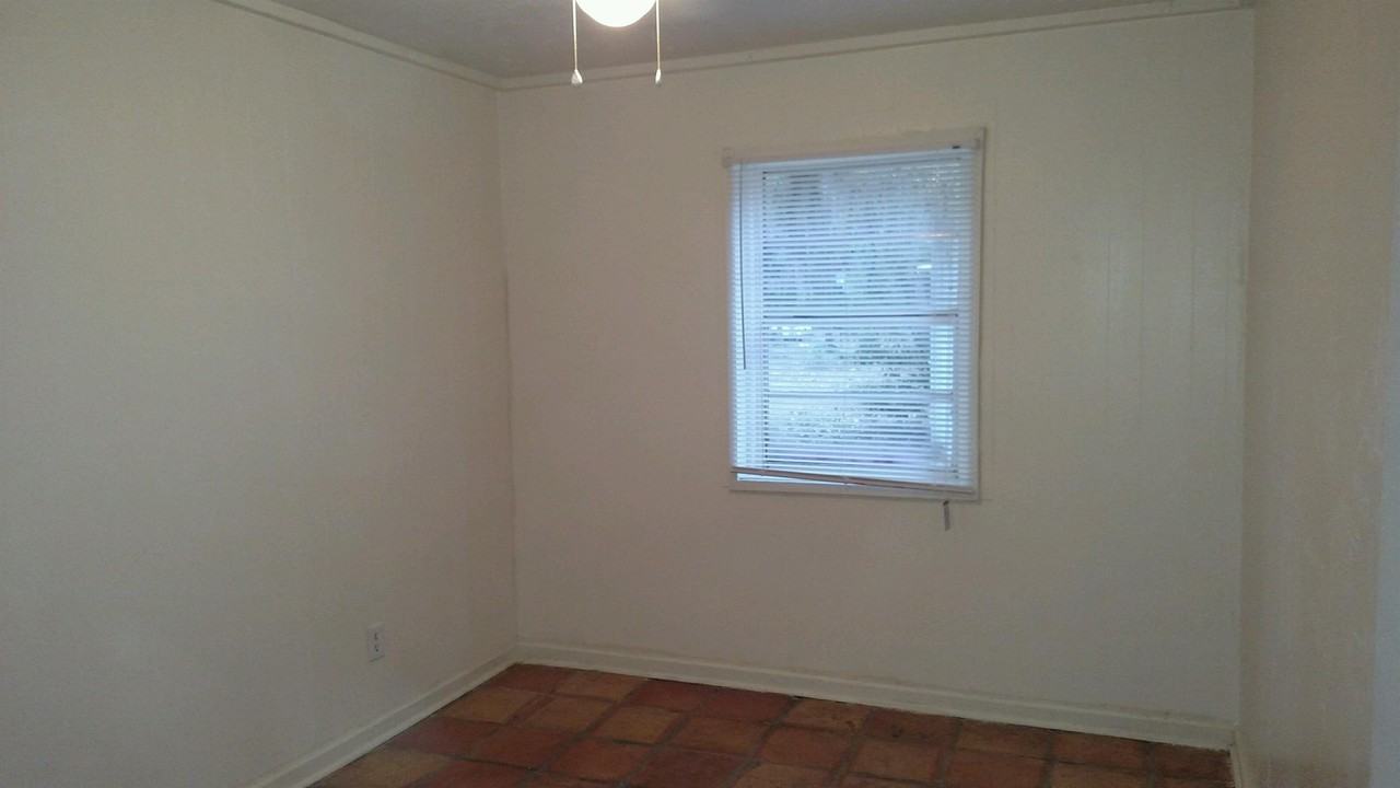 1301 Leone Ave #1301 - Photo 4 of 5