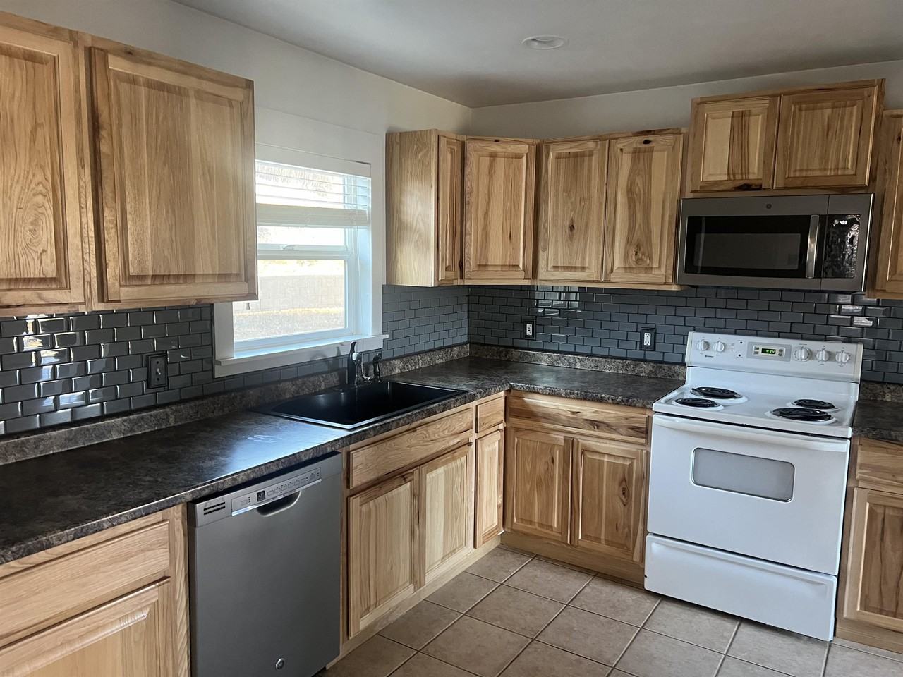 2800 Saratoga Rd #1 - Photo 4 of 9