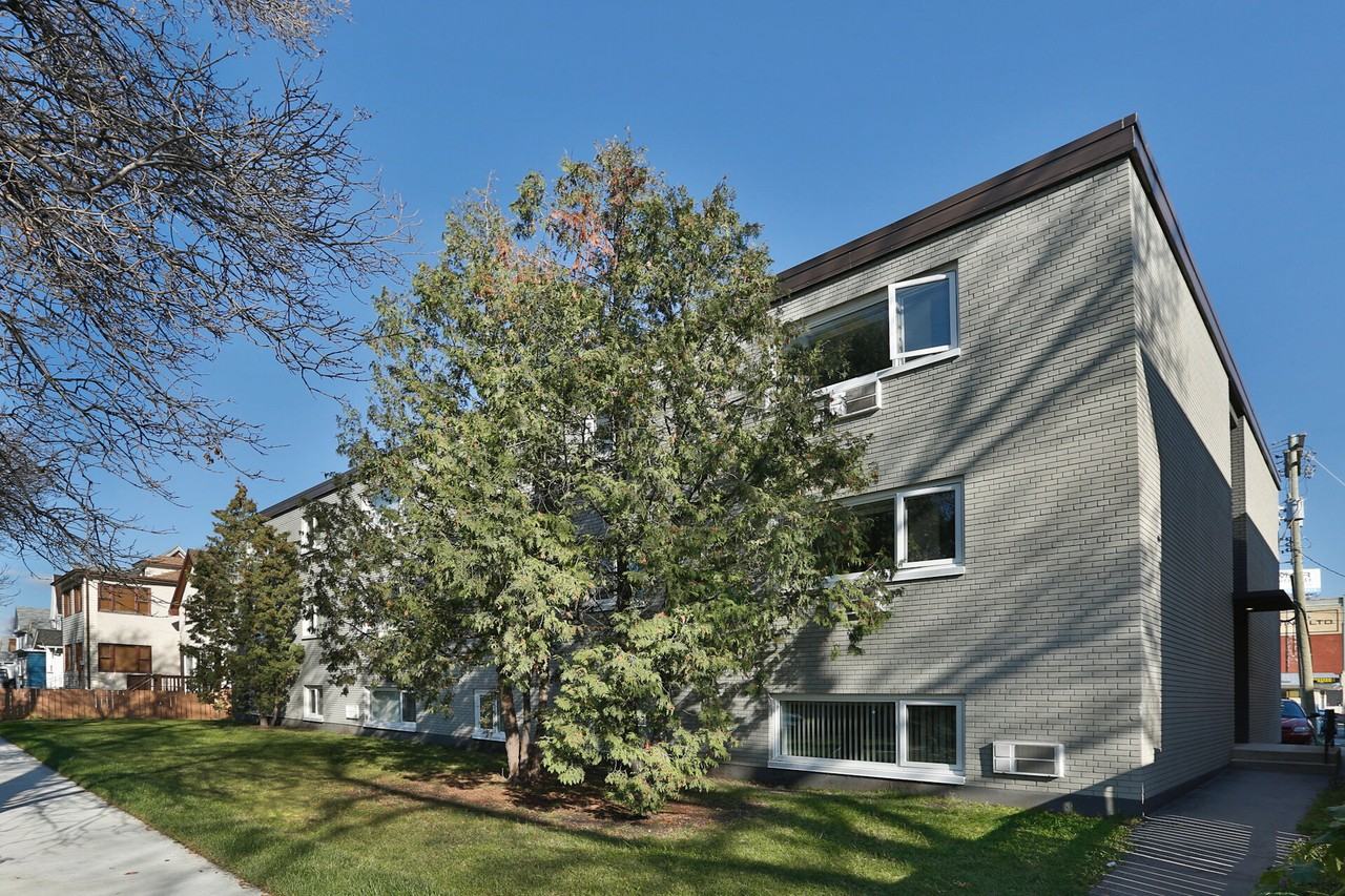 257 Toronto Street - Photo 3 of 4