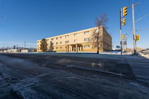 featured image of 1077 Wellington Ave