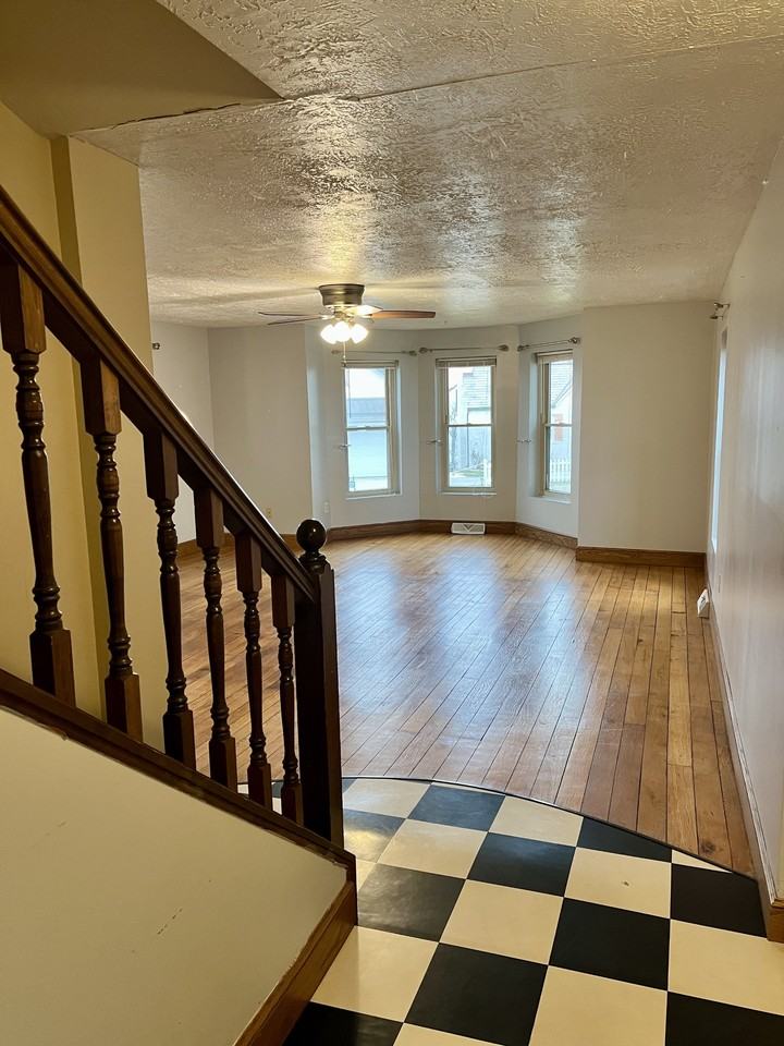 Walnut St #1 - Photo 7 of 25