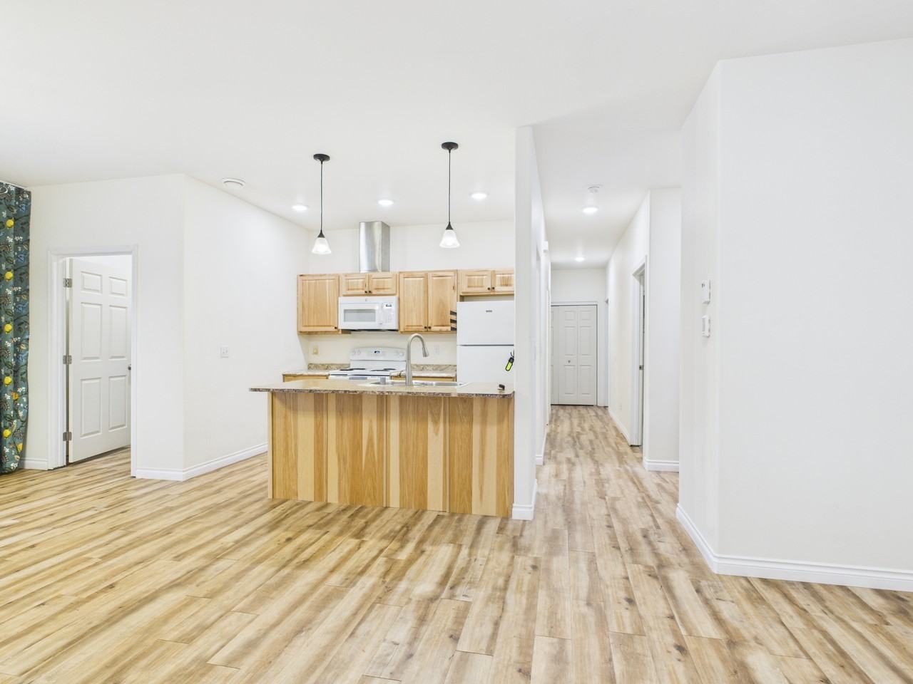 835 Marquette Loop #1 - Photo 3 of 27