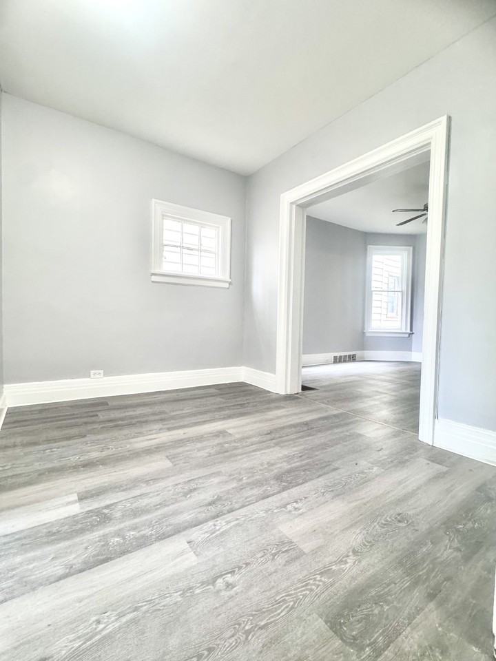 339 Hampshire St #1 - Photo 3 of 18