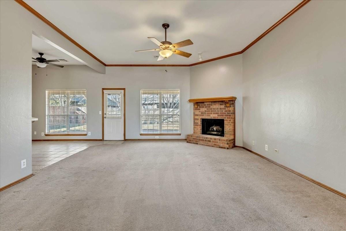 405 Nw 142nd Cir #1 - Photo 6 of 33