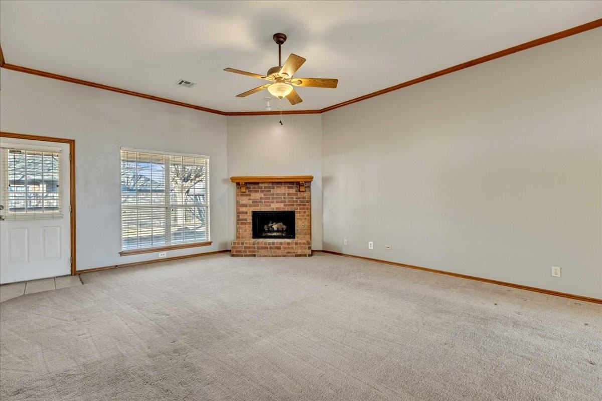 405 Nw 142nd Cir #1 - Photo 7 of 33