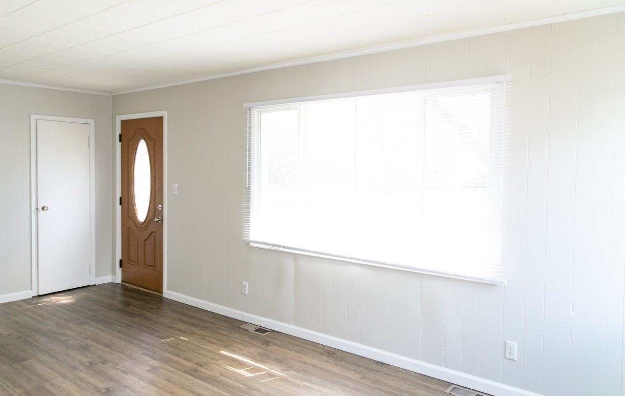 2373 Vale Dr #1 - Photo 4 of 19