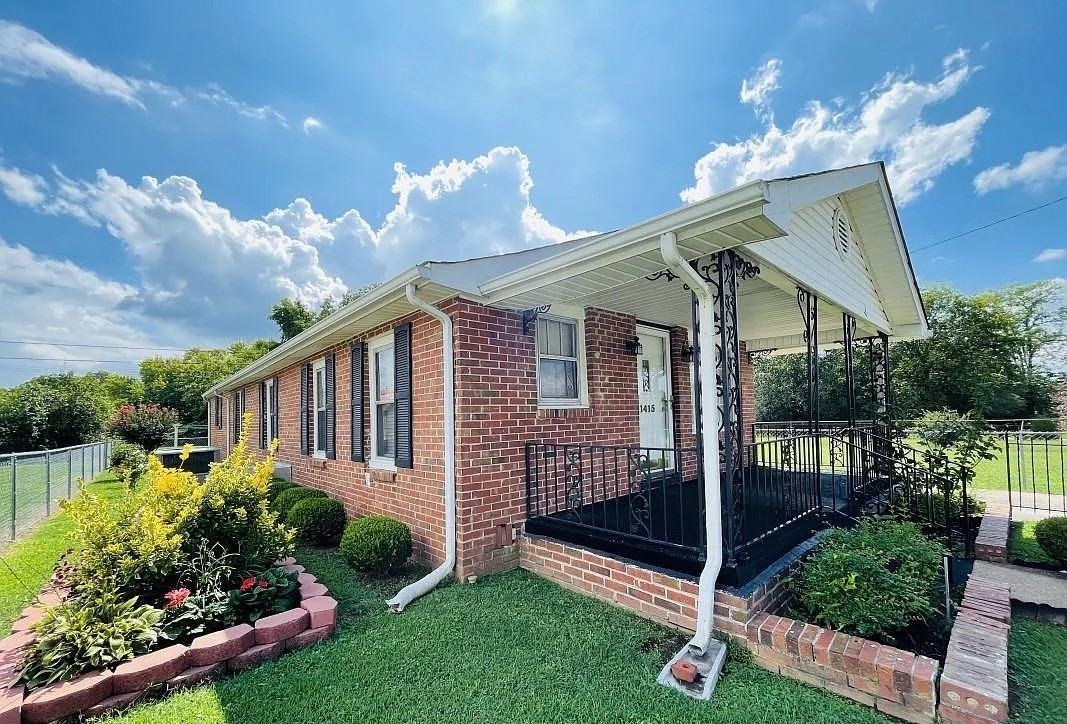 1415 12th St #1 - Photo 2 of 16