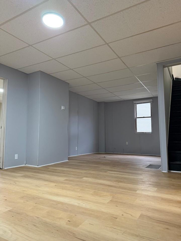 612 Wood St #1 - Photo 6 of 11