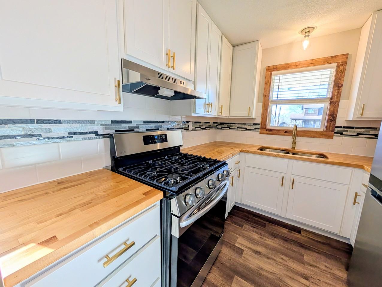 906 S 1st St #1 - Photo 6 of 22