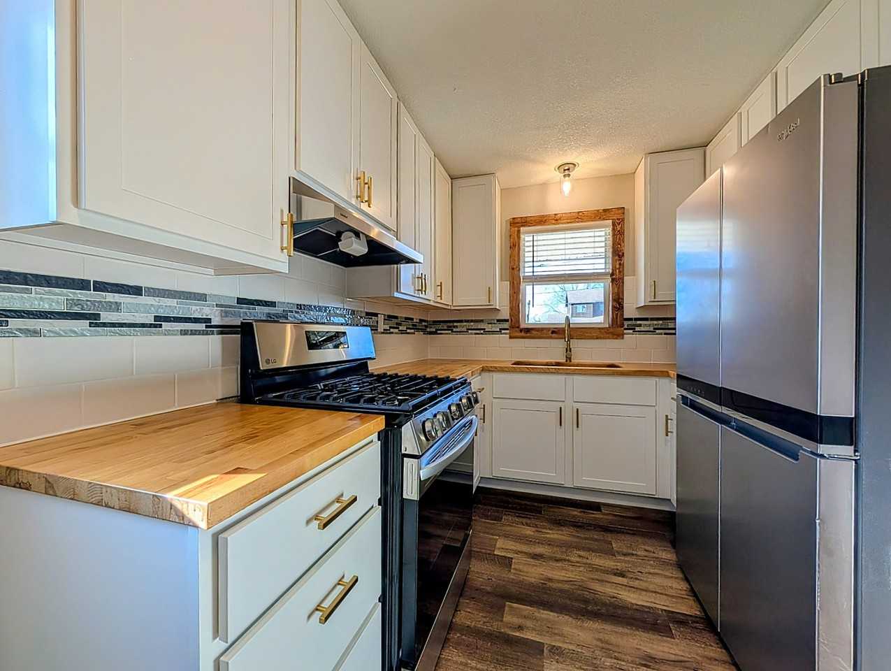 906 S 1st St #1 - Photo 7 of 22