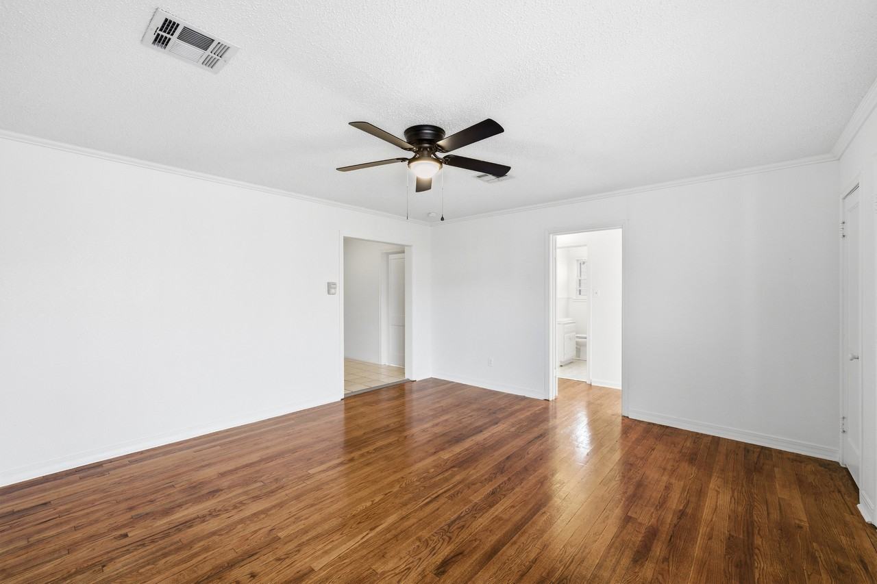 4020 Maple Ave #1 - Photo 3 of 15