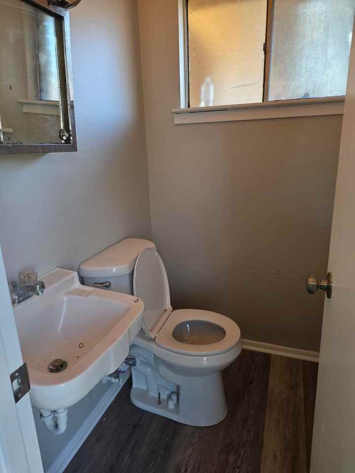 13101 Dedeaux Rd #1 - Photo 2 of 11